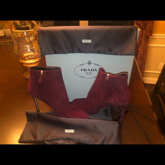 Prada boots Never used, brand new - Picture 1 of 5